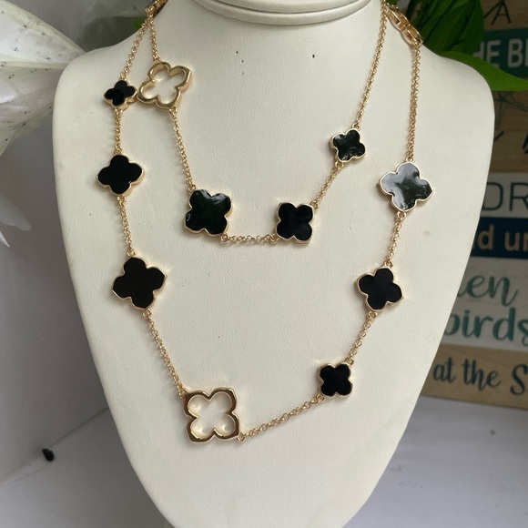 MAAN STATEMENT NECKLACE - Picture 12 of 12